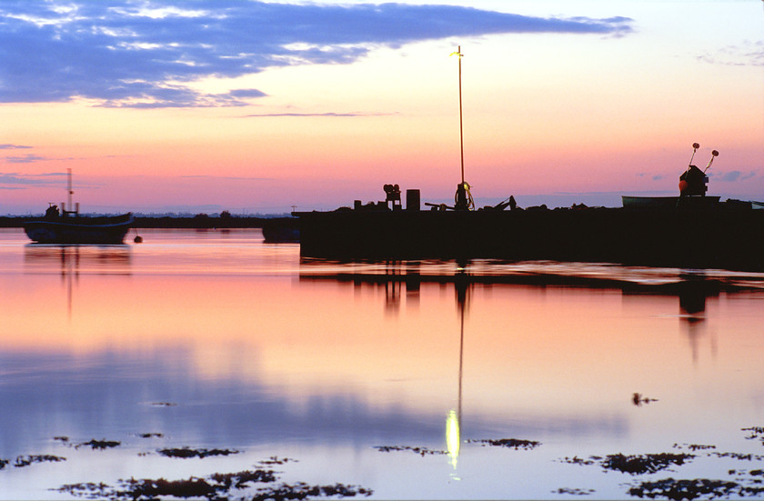 Sunset over river alde in suffolk-7 
 sunset and boats over river alde in suffolk 
 Keywords: Boats, River Alde, Suffolk, Tony Pick, estuary, nautical