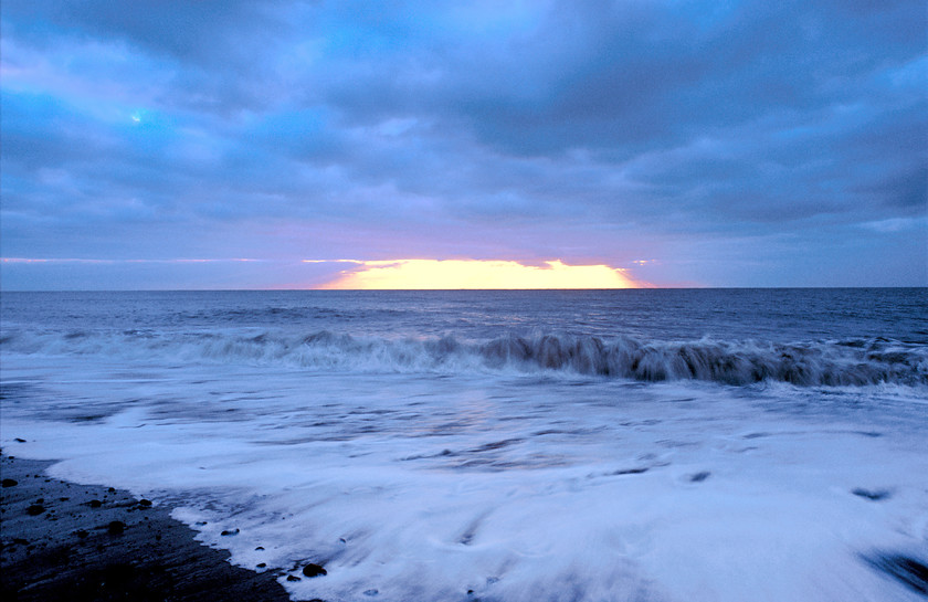 Waves coast and sea-11 
 Sun rising over sea with rolling waves 
 Keywords: Beach, Sea, Suffolk, Sunrise, Tony Pick, atmospheric, dawn, nautical, tide, waves